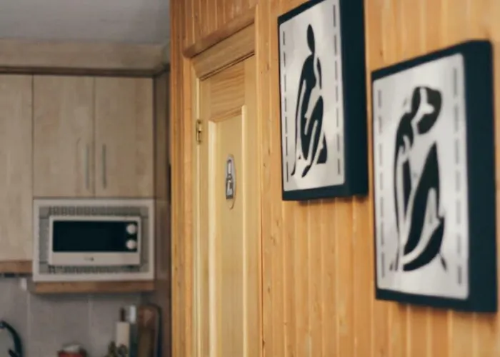 컨트리하우스 2 Yugos *